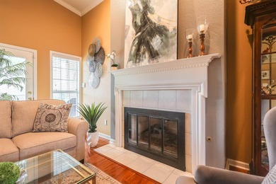 Elegant Cliffwood Estates Retreat With Extra Lot & Exclusive - photo 9