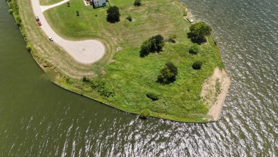 1.16 Acre Lot on Waterfront Peninsula on RC Lake! - photo 22