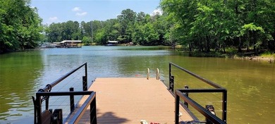 Set along the quiet shoreline of Lake Hartwell, The Wade Inn is - photo 3