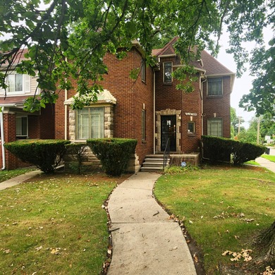 Lake Saint Clair Home Sale Pending in Detroit Michigan