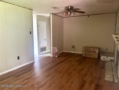 This Gulfport Home Located In Northwood Hills Is Priced To Sell - photo 3