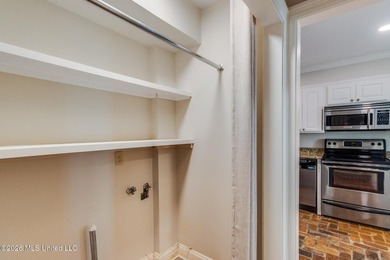 Well-maintained 2-bedroom, 1.5-bath condo offering comfort - photo 11