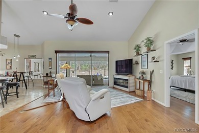 Stunning Pool Home on a Beautiful Double Lot - Room for - photo 5