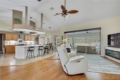 Stunning Pool Home on a Beautiful Double Lot - Room for - photo 6