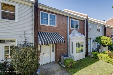 Well-maintained 2-bedroom, 1.5-bath condo offering comfort - photo 25