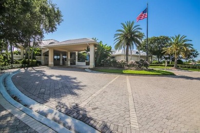 Set along the 11th Fairway of Prestigious Monarch Country Club - photo 41