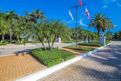 Set along the 11th Fairway of Prestigious Monarch Country Club - photo 43
