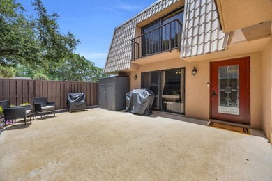 Welcome to this updated townhome in Village of Sandalwood Lakes - photo 5