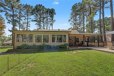 Tired of looking at the same cookie cutter homes? This 3 bedroom - photo 7