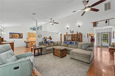 Tired of looking at the same cookie cutter homes? This 3 bedroom - photo 10