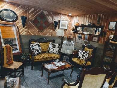 Experience the ultimate retreat with a historic nightly rental - photo 11