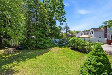 Beautiful Storybook Brick & Stone 2/3 Bedroom, 2 Full Bath - photo 18