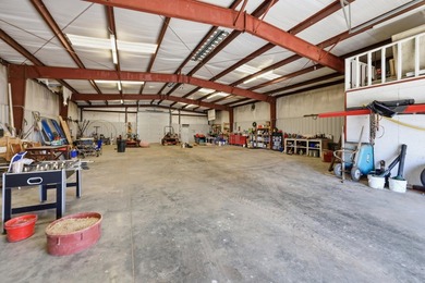 Prime location in Bourbon County. +/- 773 acres horse farm in - photo 23