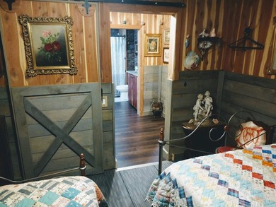 Experience the ultimate retreat with a historic nightly rental - photo 24