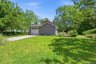 Beautiful Storybook Brick & Stone 2/3 Bedroom, 2 Full Bath - photo 25