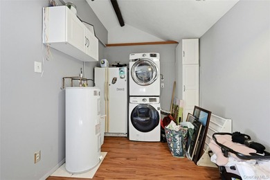Beautiful Storybook Brick & Stone 2/3 Bedroom, 2 Full Bath - photo 27