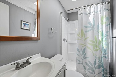 Beautiful Storybook Brick & Stone 2/3 Bedroom, 2 Full Bath - photo 28