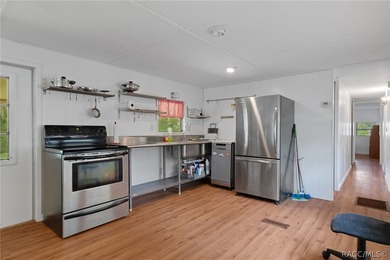 Charming 2-bedroom, 1-bath single-wide situated on a spacious 0 - photo 10