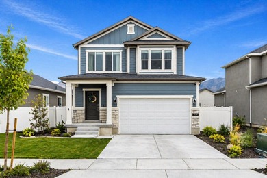 Welcome home to this stunning 3 bedroom, 2.5 bathroom move-in - photo 1