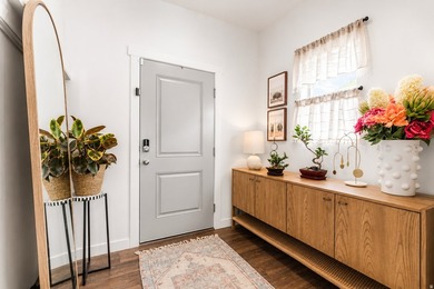 Welcome home to this stunning 3 bedroom, 2.5 bathroom move-in - photo 3