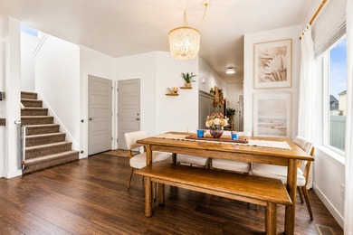 Welcome home to this stunning 3 bedroom, 2.5 bathroom move-in - photo 5