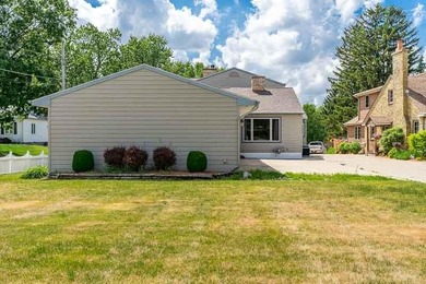 Spectacular Rock River location! This wonderful home offers 75 - photo 13