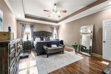 Luxury living in the gated golf course community of Masters - photo 16