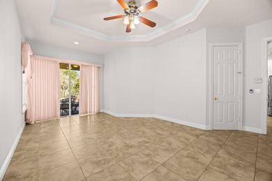 Welcome to your dream home in the prestigious Palm Cove Golf & - photo 18
