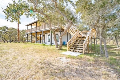Coastal charm with flexible living space in the desirable - photo 19
