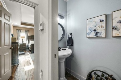 Luxury living in the gated golf course community of Masters - photo 22