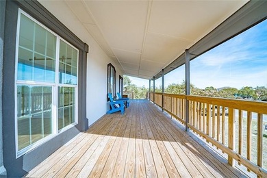 Coastal charm with flexible living space in the desirable - photo 22