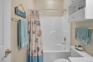 Welcome to this beautifully maintained 2-bedroom, 2-bathroom - photo 24