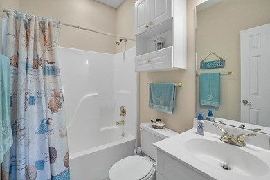 Welcome to this beautifully maintained 2-bedroom, 2-bathroom - photo 25