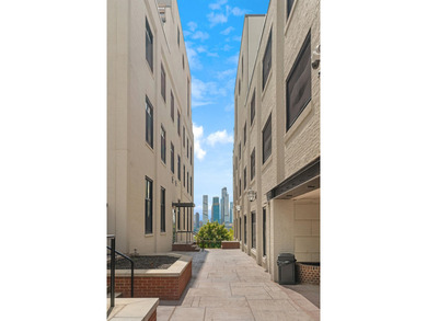 Loft Lure-Discover Distinctive style & a fabulous Loft vibe in