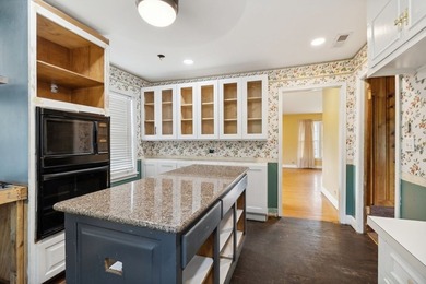 MOTIVATED SELLER, MAKE US AN OFFER! 3 BR/1.5 Bath Home on a - photo 28