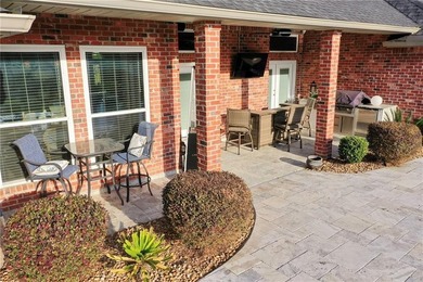 Luxury living in the gated golf course community of Masters - photo 29