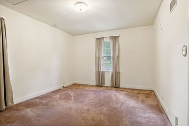 MOTIVATED SELLER, MAKE US AN OFFER! 3 BR/1.5 Bath Home on a - photo 29