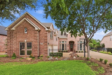 Perfectly positioned along the fairways of Bridlewood's - photo 1