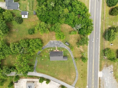 MOTIVATED SELLER, MAKE US AN OFFER! 3 BR/1.5 Bath Home on a - photo 49