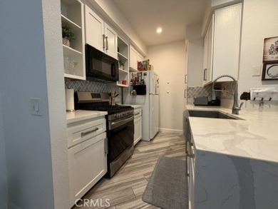 Tranquil Living at Its Best - Bottom-Floor Retreat in Gated - photo 5