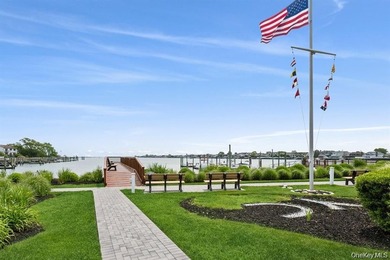 Experience premier waterfront living in the exclusive Island - photo 3