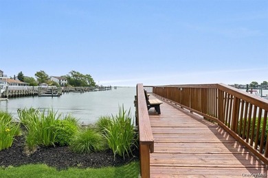 Experience premier waterfront living in the exclusive Island - photo 6