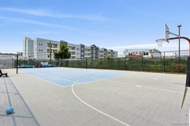 Experience premier waterfront living in the exclusive Island - photo 9