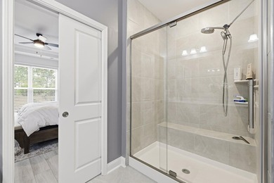 This well maintained 2 bedroom, 2 bathroom home attached villa - photo 26