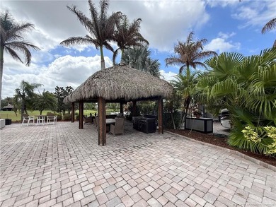 Exceptional oversized 2,749 sq. ft. pull-in lot offering - photo 7