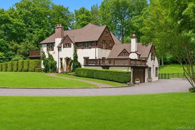There are homes that present beautifully in photographs, and - photo 30