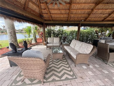 Exceptional oversized 2,749 sq. ft. pull-in lot offering - photo 10
