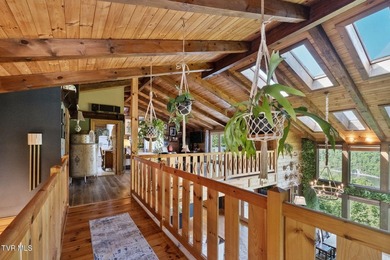 Welcome to this stunning cabin-style modern home offering - photo 32