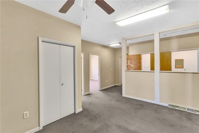 4,000+ Square foot Office Building in the heart of Kittanning! 4 - photo 33