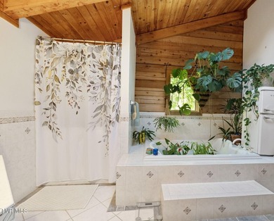 Welcome to this stunning cabin-style modern home offering - photo 36